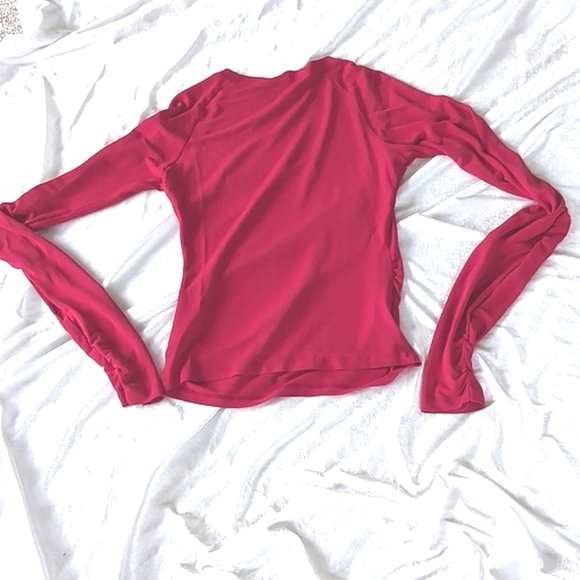 Sculpture Silk Top, silk fitted and ruched, Red.  Size M NWOT - Picture 2 of 9
